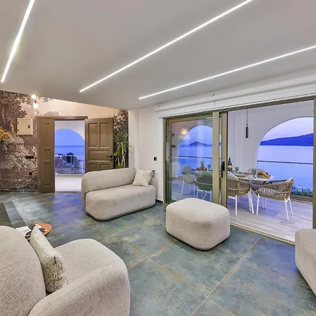 Newly Renovated 30 Metres From The Villa