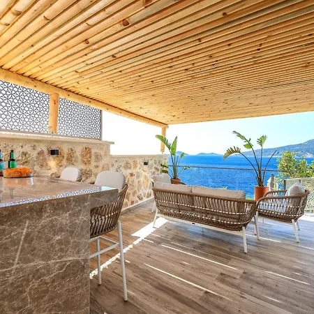 Villa Newly Renovated 30 Metres From The *