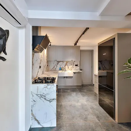 Villa Newly Renovated 30 Metres From The