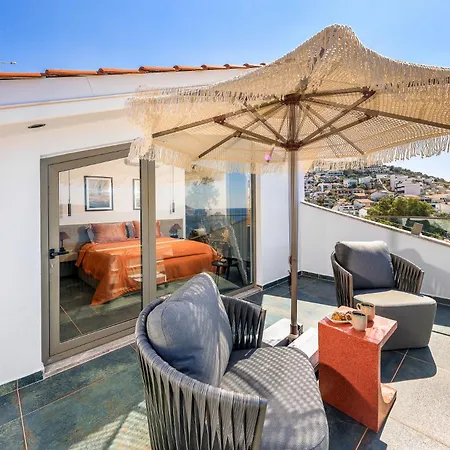 Newly Renovated 30 Metres From The * Kalkan