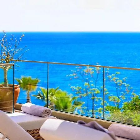 Newly Renovated 30 Metres From The Villa *